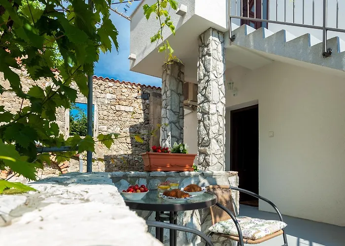 Placido Krk Apartamento